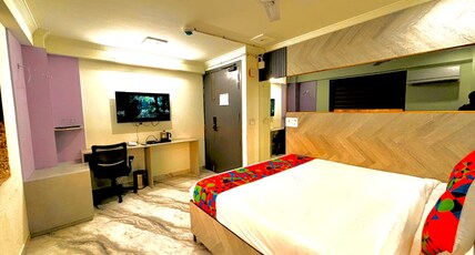 Collection Hotel, Sector 7, Dwarka Room Type - Deluxe room
