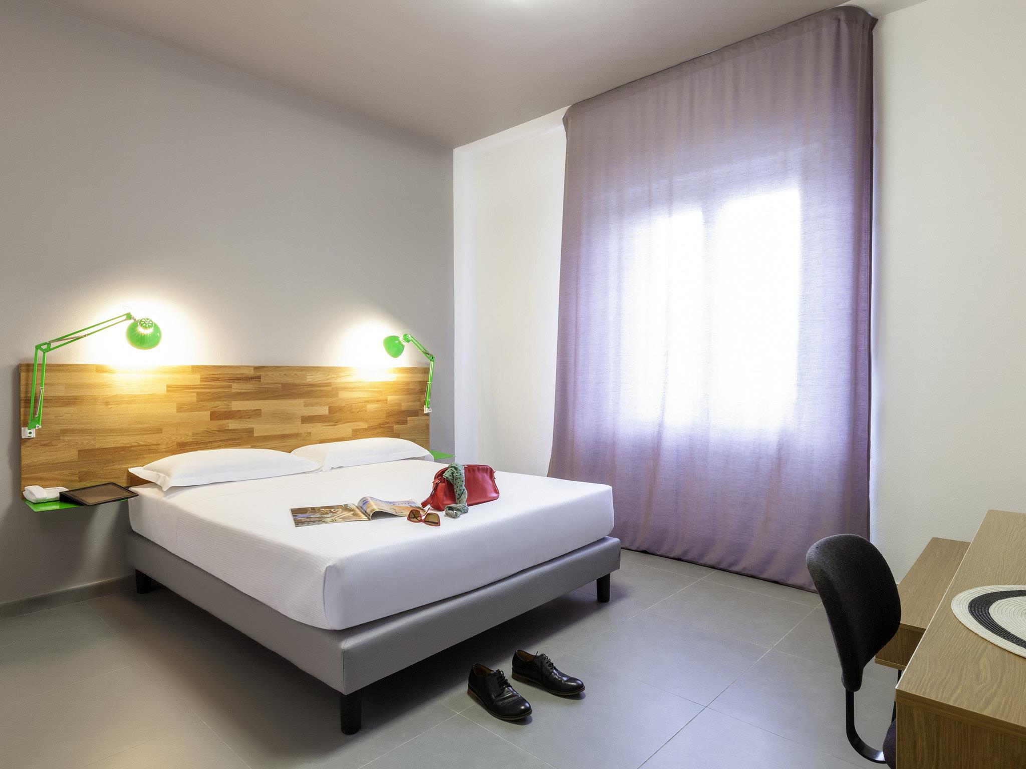 ibis Styles Brindisi - Tap to explore photos