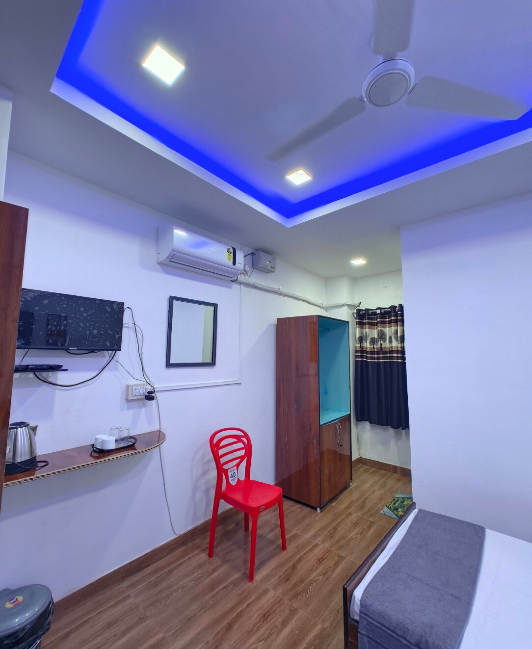 Pk Homestay - Tap to explore photos