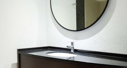 Hampton by Hilton Veracruz Boca Del Rio Room Type - 1 KING ROOM W  FRIDGE NS