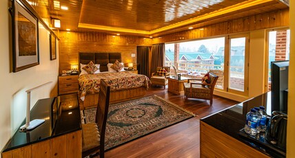 The Orchard Retreat & Spa Room Type - Luxury premium suite with private balcony and mountain view The Orchard Retreat & Spa Room Type - Luxury premium suite with private balcony and mountain view