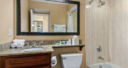 Holiday Inn Hotel & Suites Clearwater Beach Room Type - 2 Bedroom Suite Balcony