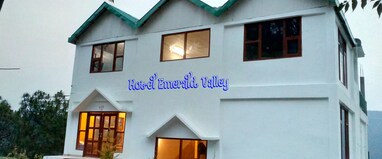 Hotel Emerald Valley