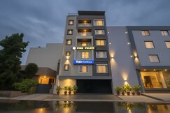 FabHotel Pink Palace Raja Park - Raja Park