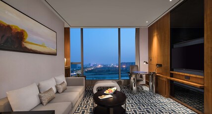 Radisson Blu Zhengzhou Huiji Room Type - Deluxe Suite