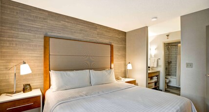 Homewood Suites by Hilton Chicago Downtown Room Type - 1 KING 1 BDRM STE NONSMOK