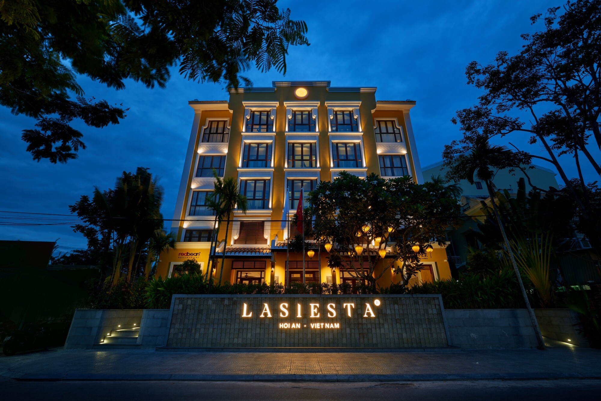 La Siesta Hoi An Resort And Spa - Tap to explore photos