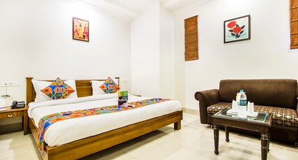 FabHotel Aay Kay Room Type - Deluxe Room