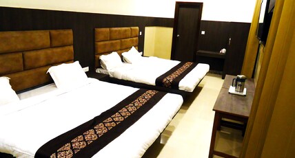 Hotel Arihant Palace(5 Min walk to Railway Station) Room Type - Family 4 Bed AC Room