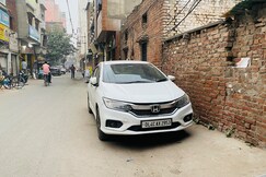 Hotel Woodlark 2 min From Golden Temple