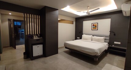 Hotel RishiRaj Room Type - Club Room