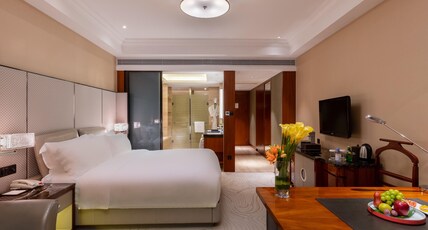 SOFITEL HANGZHOU WESTLAKE Room Type - LUXURY ROOM, One King-Size Bed
