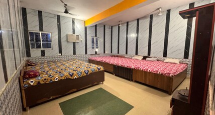 Hotel Buddha Room Type - 8-Bed Mixed Dormitory Room Full AC