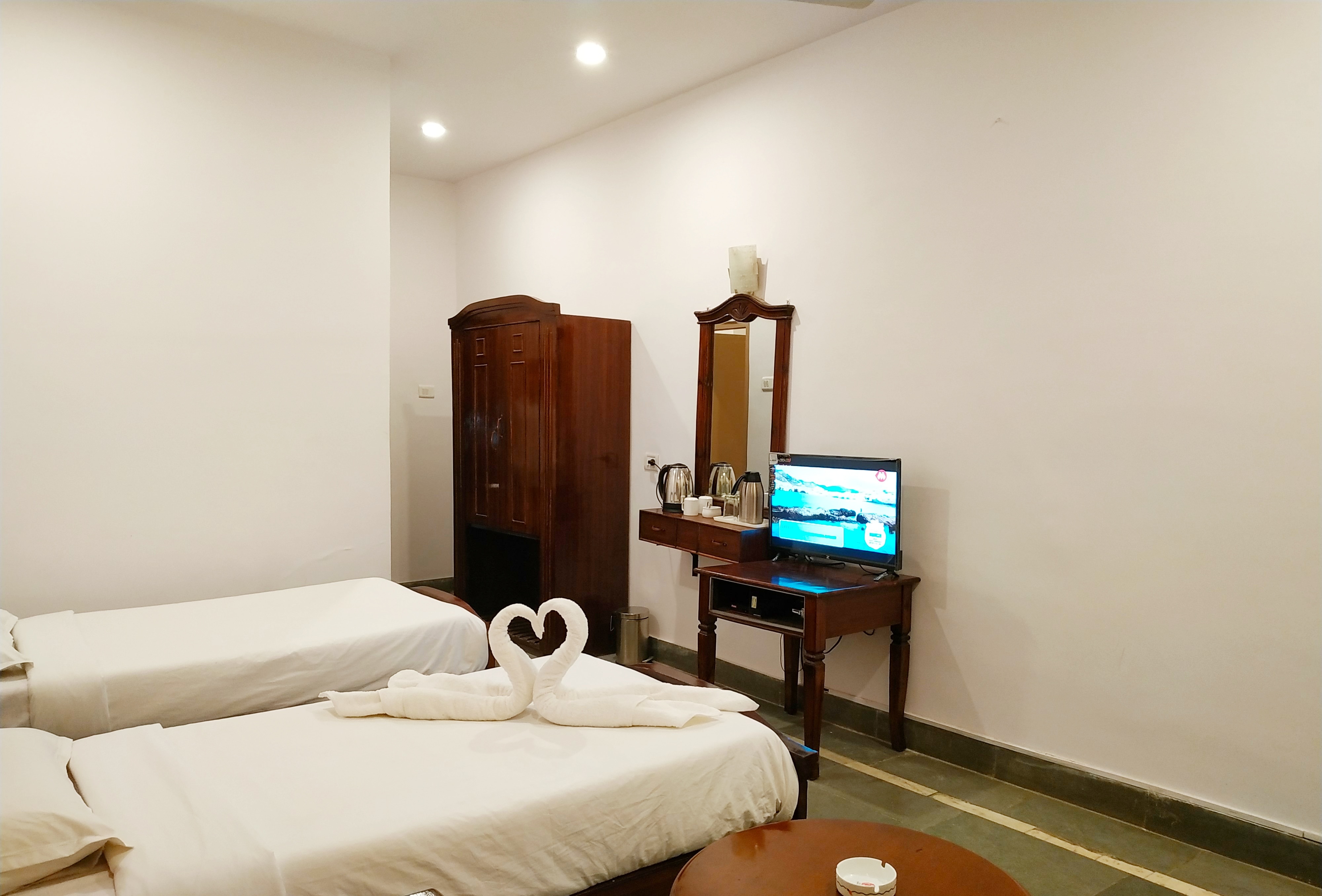 Hotel Rishi Regency - Tap to explore photos