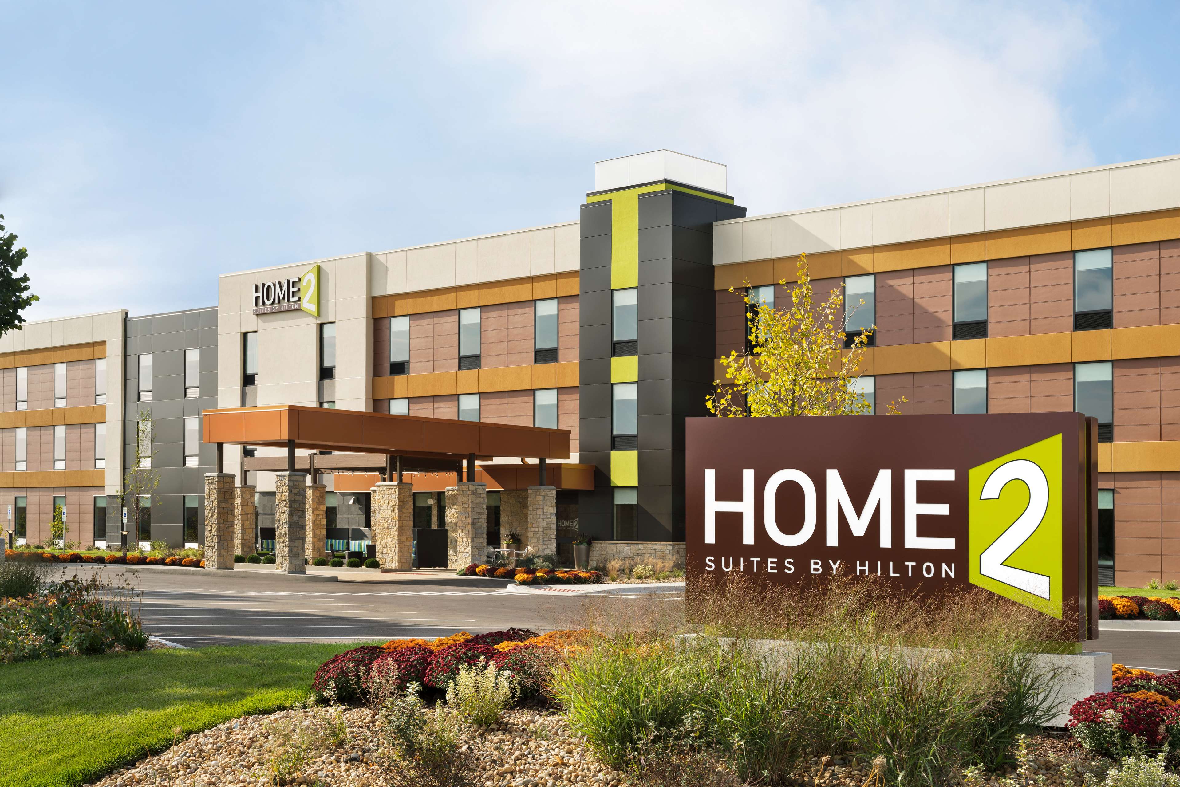 Home2 Suites by Hilton Joliet/Plainfield - Tap to explore photos