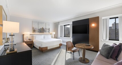 The Capital Hilton Room Type - 1 QUEEN DELUXE - CITY VIEW
