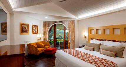 Caravela Beach Resort Room Type - Deluxe Suite with Bathtub and Balcony