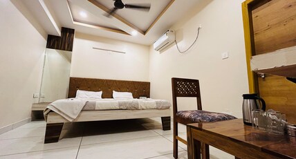 HOTEL RAJ DARBAR INN Room Type - Comfy Ac room