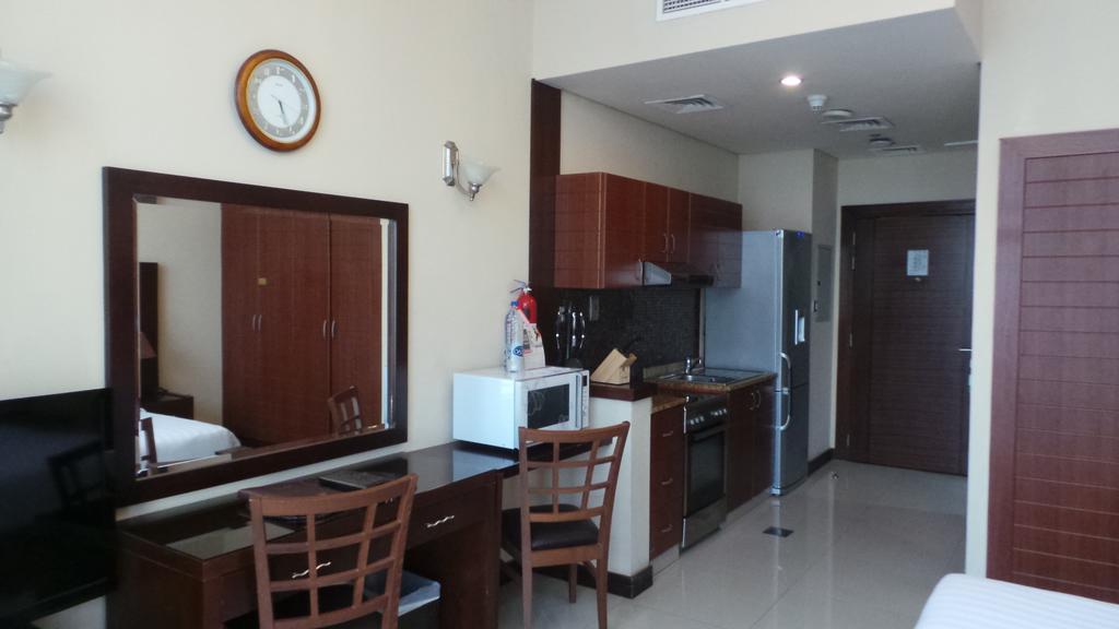 Xclusive Maples Hotel Apartment - Bur Dubai - Tap to explore photos