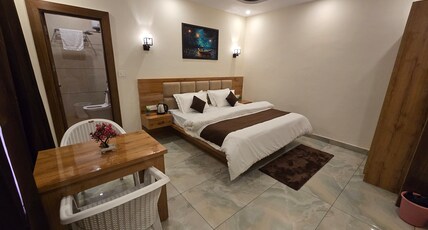 Shri Aashray Room Type - Kafal- 102