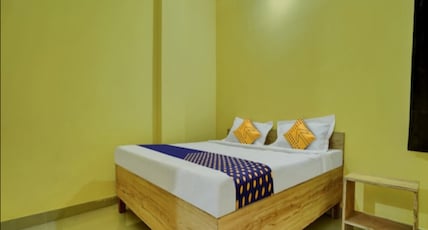 Hotel Blue Diamond Room Type - Deluxe Room