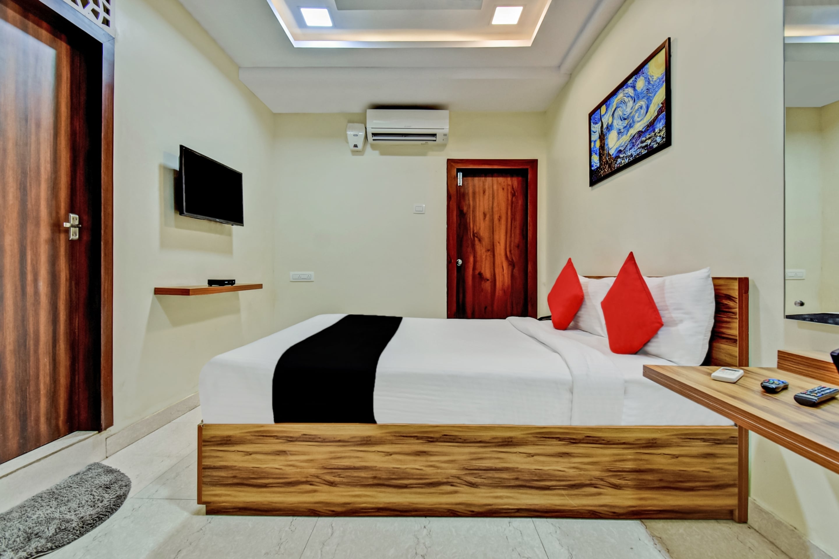 Hotel O Purple Suites Inn - Tap to explore photos