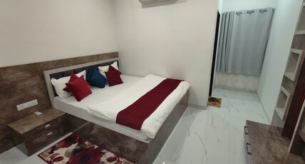 Hotel Deep Nisha Room Type - Deluxe Double Room