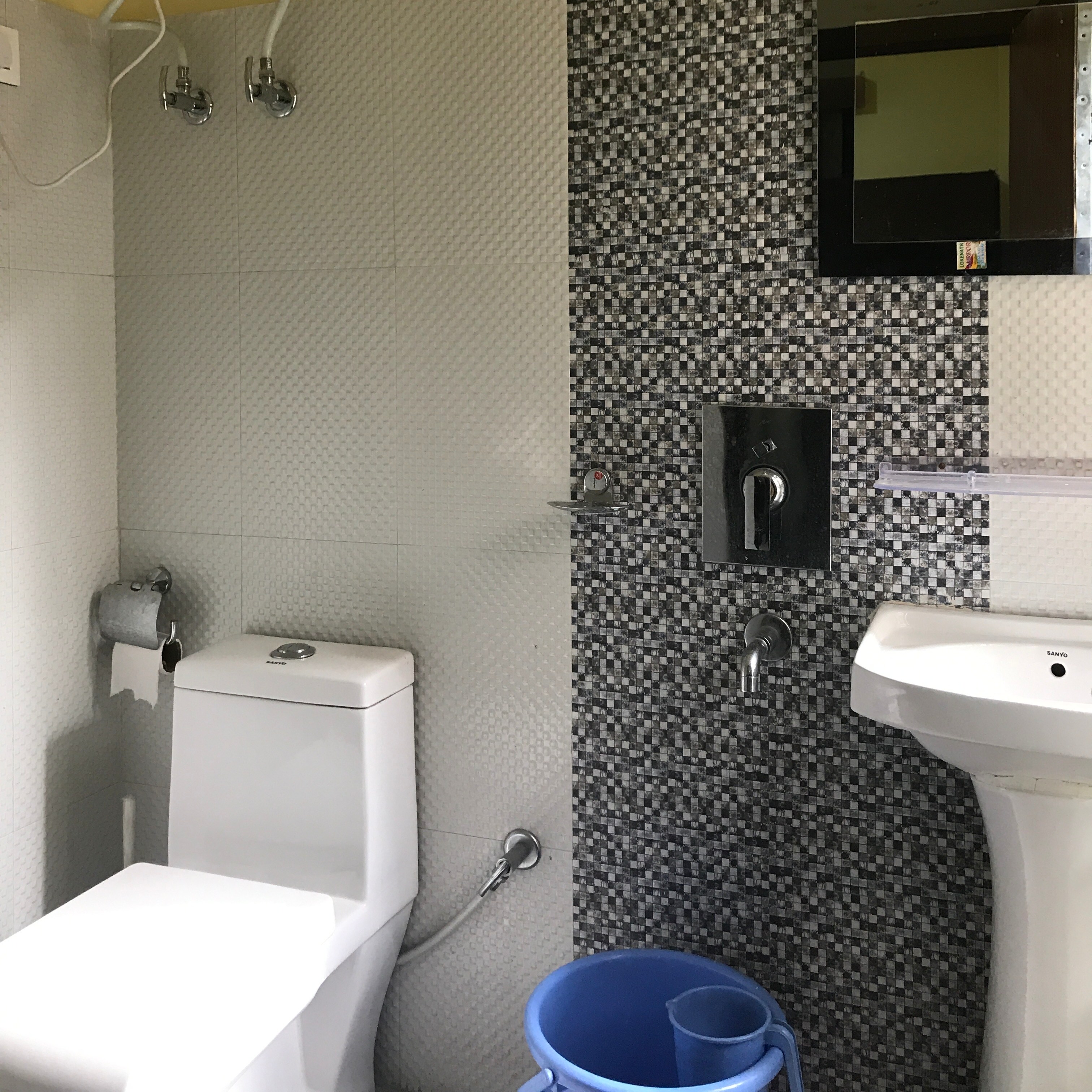 Hotel Cloud 9 - Tap to explore photos