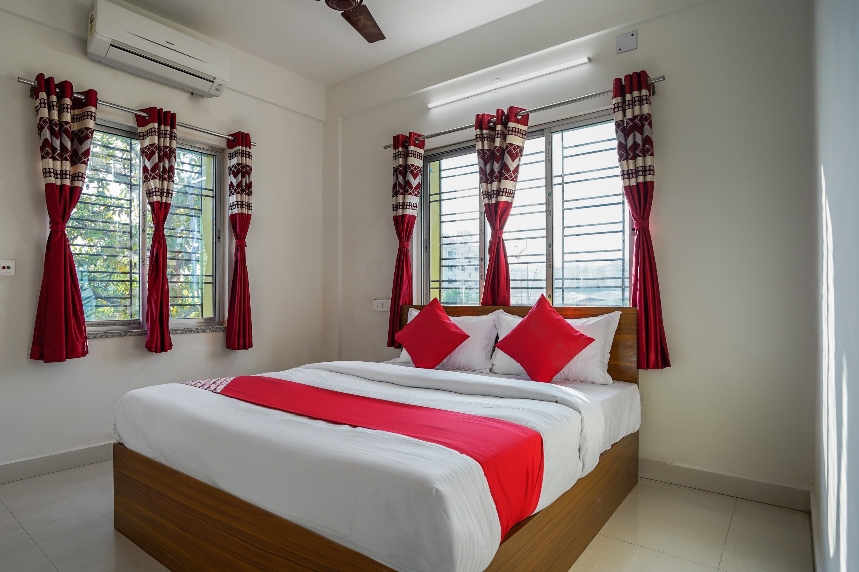 Hotel O Amar Raj View - Tap to explore photos