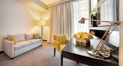 Crowne Plaza BORJOMI Room Type - 1 King Premium River View Terrace Crowne Plaza BORJOMI Room Type - 1 King Premium River View Terrace