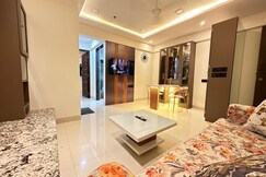 Mi Casa Su Casa 2BHK Luxury Paradise Apartment