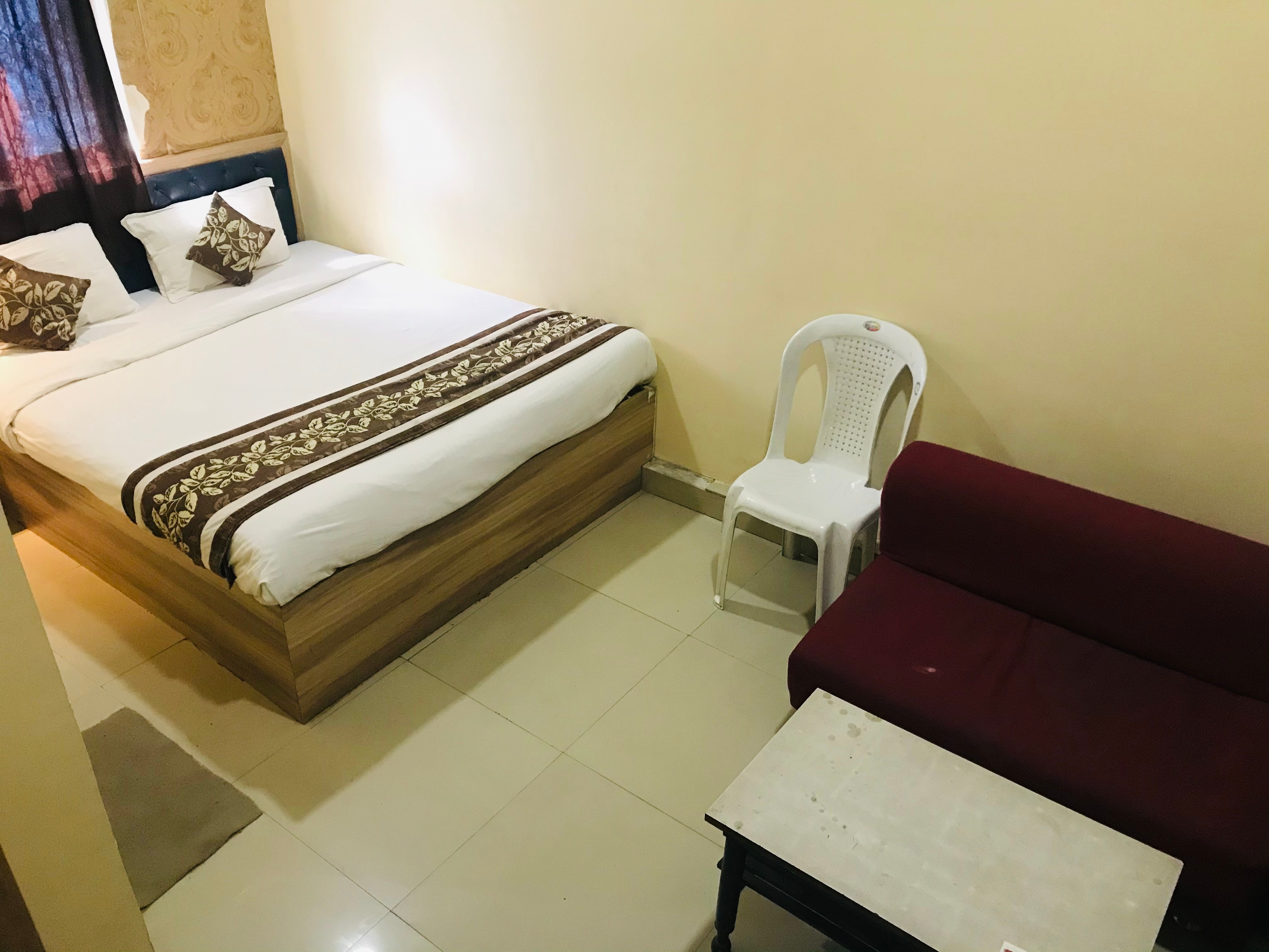 SwagStay Hotel Avadh, Nagpur - Tap to explore photos
