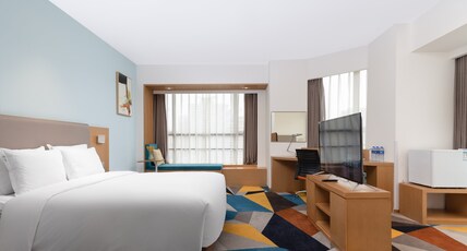 Holiday Inn Express Chengdu Xindu Room Type - 1 King Bed and 1 Single Bed Standard