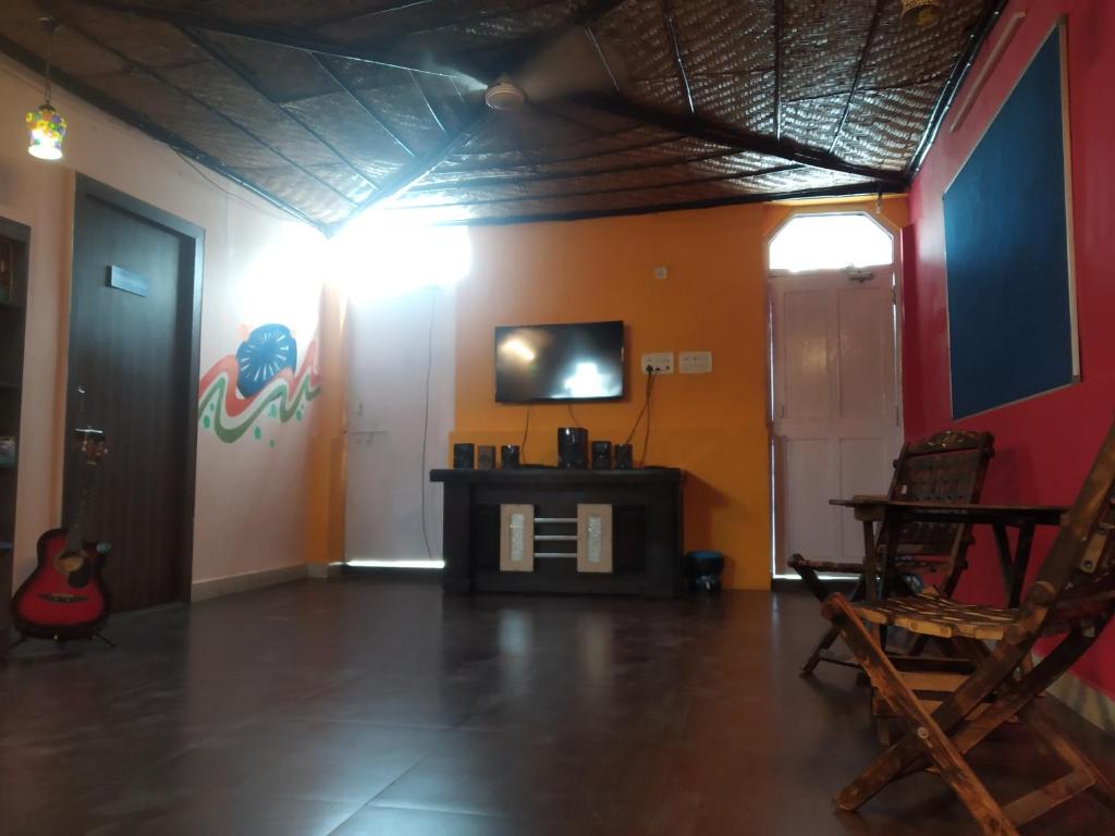 Bunk Hostel Delhi - Tap to explore photos