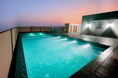 NOBLE RESIDENCY