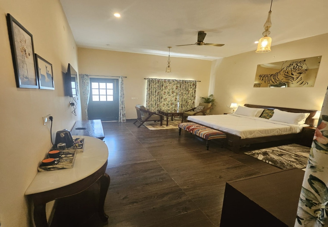 Tiger Woods Ranthambore - Tap to explore photos