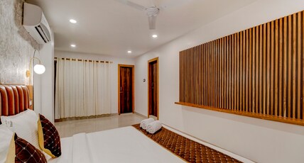 Hotel Sai Rain Tree Room Type - Deluxe Double Room