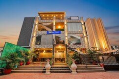FabHotel Golden Stone