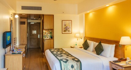 Acron Candolim Regina Room Type - Deluxe Room with Balcony
