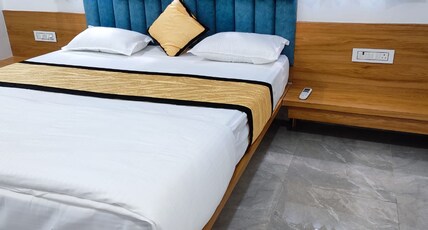 Hotel Tulsi Room Type - Deluxe Room