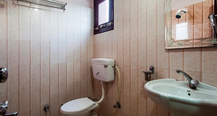 Hotel Babu Palace Room Type - Royal Family Room (Four Person) Hotel Babu Palace Room Type - Royal Family Room (Four Person)