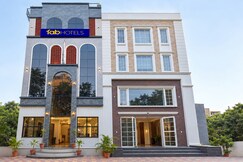 FabHotel The 4 Seasons