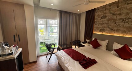Sky Suites By The Lazy Host Room Type - Suite Room with Balcony