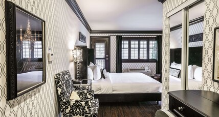 Prestige Lakeside Resort, BW Premier Collection Room Type - Suite-1 King Bed, Non-Smoking, Jetted Tub, Balcony, Rain Shower, Wine Cooler Fridge, Safe