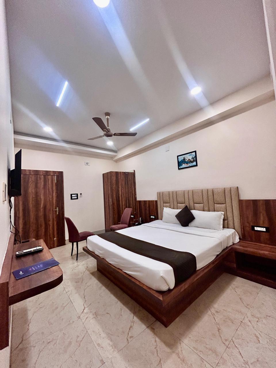 Rudraksh Riverside (a unit of Hari Om Catering Service) - Tap to explore photos