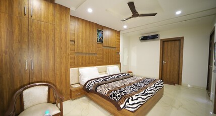 Hotel Royal Phoenix Room Type - Deluxe Room