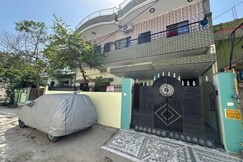 Peaceful Kashi Stay  in 2 bhk