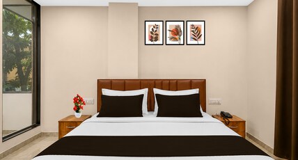 Collection O Anand Junction Formerly Golden Retreat Hotel Room Type - Classic
