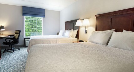 Hampton Inn & Suites Berkshires Lenox Room Type - 2 QUEEN BEDS NONSMOKING