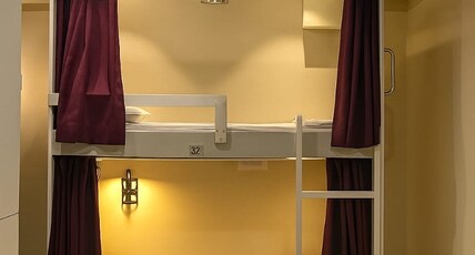 Homestay at Kashmiri Gate Metro & Old Delhi Railway Station| Private Rooms & Dorms  Room Type - Bunk Bed  AC Dormitory Access with Digital Lockers